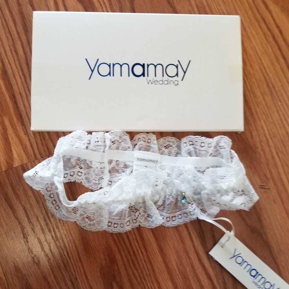 NIB LACED GARTER BELT WITH SWAROVSKI RHINESTONE